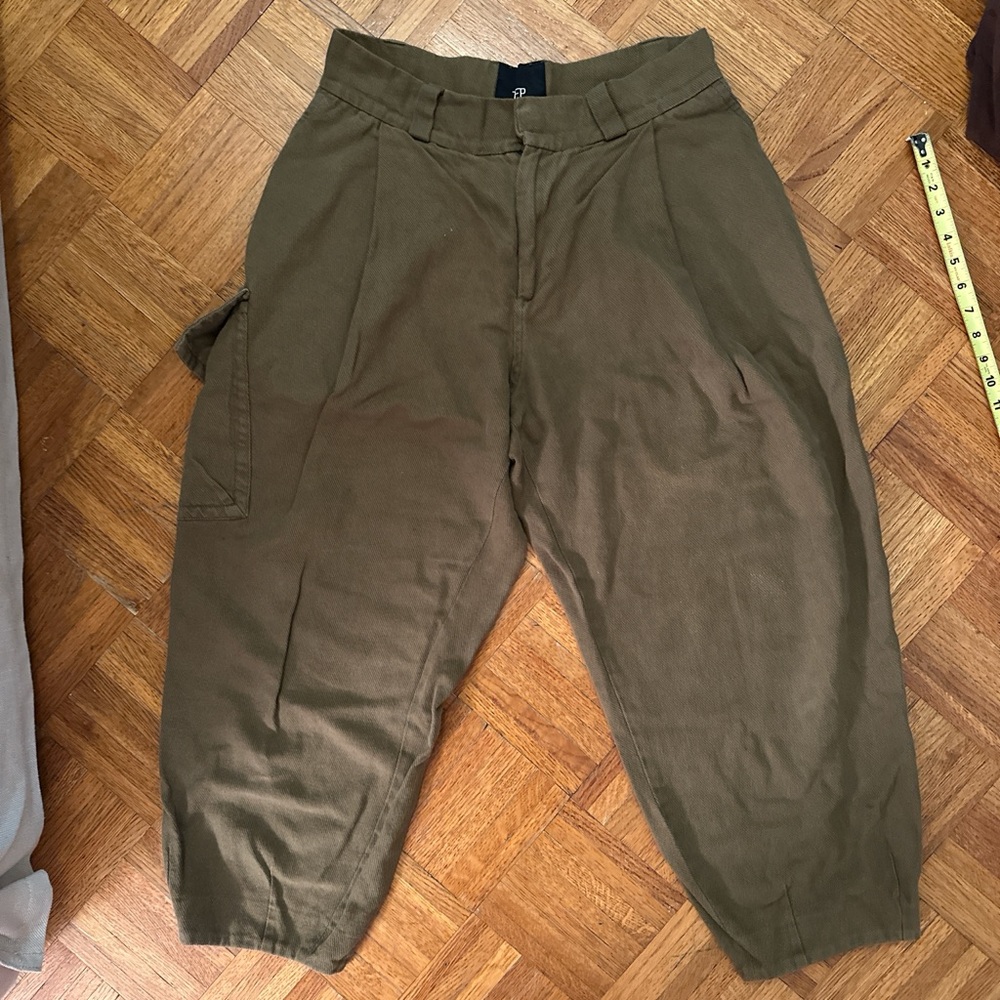 Women's Cropped Brown Pants